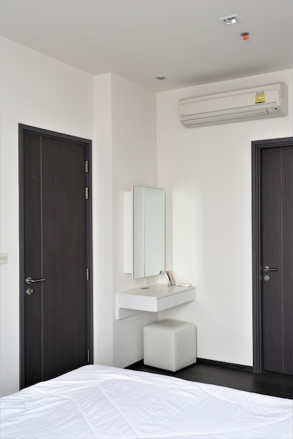 Edge Sukhumvit 23 Spacious safe peaceful 23rd floor BTS Asoke