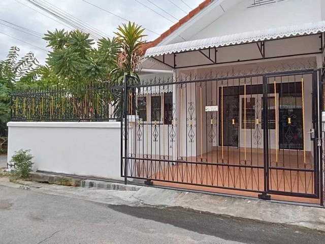 เช่า บ้านเดี่ยว  เขาน้อย 2 ห้องนอน 2 ห้องน้ำ  หลังมุม เฟอร์นิเจอร์ตามในรูป