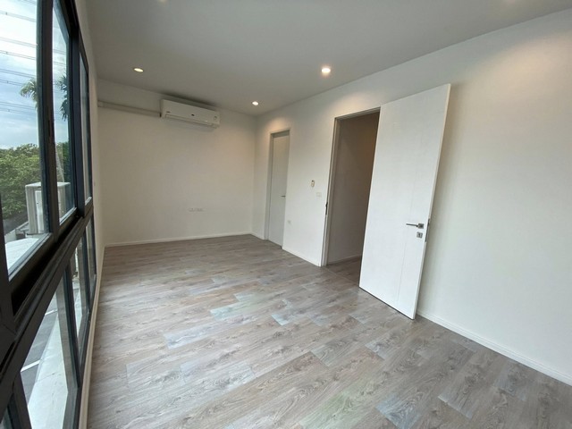 รหัสC6888 ให้เช่าทาวน์โฮม 3ชั้น โครงการโคราซอน ประชาชื่น บางตลาด ปากเกร็ด นนทบุรี เหมาะทำโฮมออฟฟิศ