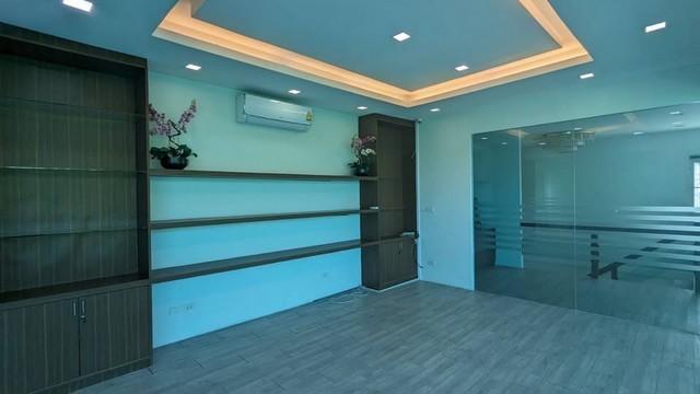 BH3725 ให้เช่าสำนักงาน 2 ชั้น ซอยลาดพร้าว 87 ใกล้ CDC และ Central Eastville