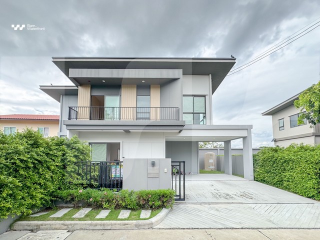 ขายบ้านเดี่ยว 2  โครงการเวนิว ไอดี ปิ่นเกล้า - ศาลายา นนทบุรีที่ตั้ง : ซอยถนนสำเร็จพัฒนา ตำบลศาลากลาง อำเภอบางกรวย นนทบุรี 11130Location: https://maps.app.goo.gl/o7X4ULyC4MpGkzrW6โครงการ : Venue ID Pinklao - Salaya (เวนิว ไอดี ปิ่นเกล้า - ศาลายา) By SC Asset- บ้านเดี่ยว 2 ชั้นสไตล์ญี่ปุ่นพร้อมที่ดิน แบบบ้าน YURI (พื้นที่ใช้สอยรวม 190 ตร.เมตร)- 4 ห้องนอน, 3 ห้องน้ำ, 2 ที่จอดรถ- โฉนดที่ดินเนื้อที่ 63.9 ตร.วา ขนาดบ้านหน้ากว้างประมาณ 15x13 เมตร - บ