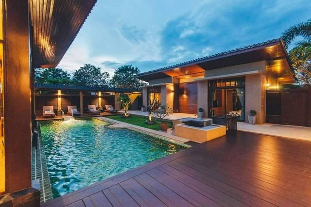 พูลวิลล่าสไตล์รีสอร์ท ขาย 11 ล้าน ​274 ตรว. #หนองแฝก #สารภี บ้านไม้สักแท้ เนื้อที่​กว้าง​ บรรยากาศดี ​ร่มรื่น​​ ทำเลดี ใกล้สนามบิน 15 นาที