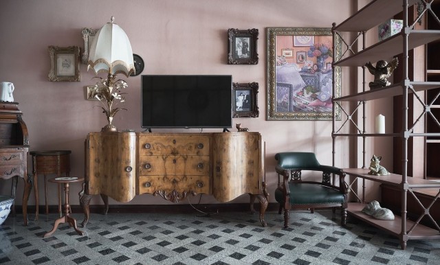 ให้เช่าทาวน์โฮม 4 ชั้น หมู่บ้านสวนเกษมสุวรรณ สุขุมวิท50 แอร์เฟอร์นิเจอร์ครบ มี4ห้องนอน4ห้องน้ำ2ห้องทำงาน ราคาเช่าเดือนละ65,000บาทรายละเอียด-มี4ห้องนอน4ห้องน้ำ2ห้องแม่บ้าน-เนื้อที่30ตารางวา 350ตารางเมตร-แอร์เฟอร์นิเจอร์ครบ****ราคาเช่าเดือนละ65,000บาท****ติดต่อคุณอรัญญา Tel. 094-239-2464, 089-510-3665Line : 0895103665www.LtcPropertythai.comมีบ้านและทาวน์เฮาส์หลายทำเลให้เช่า