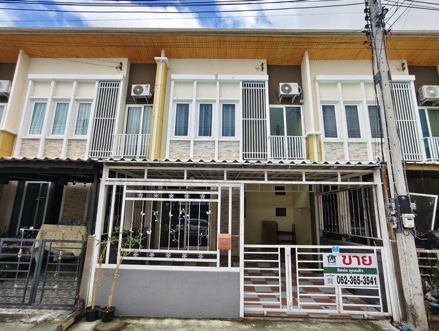 ขายด่วนทาวน์เฮ้าส์ หมู่บ้านโกลเด้นทาวน์ 2 พระราม 2  ต่อเติมพร้อมอยู่ ซอยพันท้ายนรสิงห์  ห่างจาก ถ.พระราม 2 แค่ 900 เมตร สมุทรสาคร