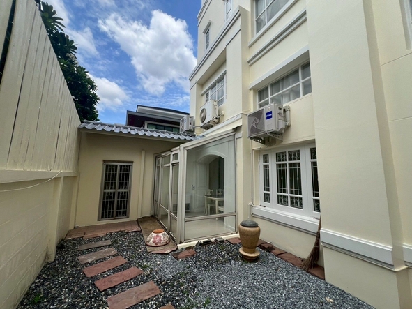 ทาวน์โฮม หลังมุม ให้เช่า ซิตี้พลัส สุขุมวิท 50 ขนาด 4 นอน ใกล้ รร. นานาชาติ Bangkok Prep ใกล้ทางด่วนสุขุมวิท 50