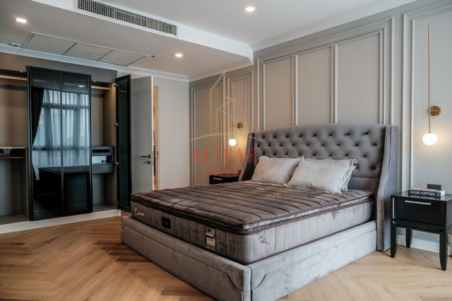RC090625 ให้เช่า Condo 3ห้องนอน Nusasiri Grand Sukhumvit 42 ติด BTS เอกมัยค่าเช่า 90,000 บาท/เดือน (สัญญาขั้นต่ำ1ปี)- ประกัน 2เดือน/ล่วงหน้า 1เดือนรายละเอียด :- Size 155 sqm.-3 ห้องนอน 2 ห้องอาบน้ำ 1ห้องน้ำรับแขก- B Building ชั้น 18 (ทั้งหมด 22ชั้น)- 1 ห้องแม่บ้านและห้องน้ำแม่บ้าน (สามารถทำเป็นห้องเก็บของได้)สิ่งอำนวยความสะดวก : ฟิตเนส / สระว่ายน้ำ / Sauna & Steam / Jacuzzi (whirlpool)สถานที่สำคัญใกล้เคียง : Gateway เอกมัย : 50 ม. / Major เอกมัย : 200 ม.Location : ซอยสุข
