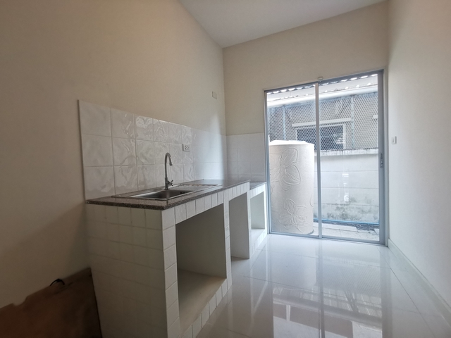 ขาย ทาวน์โฮม 3 ชั้น วิสต้า ปาร์ค พระราม 2 ฝั่งทิศเหนือ หน้าบ้านโล่ง 22 ตรว หลังเซ็นทรัลพระราม2