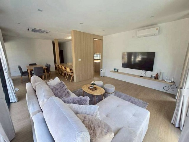 พูลวิลล่า สไตล์โมเดิร์นลักชูรี่ ตกแต่งทันสมัย หางดง