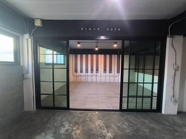 อาคารพาณิชย์ 2 คูหา 4 ชั้นครึ่ง ทำเลทอง ราคาพิเศษ ถนนกว้าง รถเข้า-ออกสะดวก เหมาะทำการค้า-อยู่อาศัย