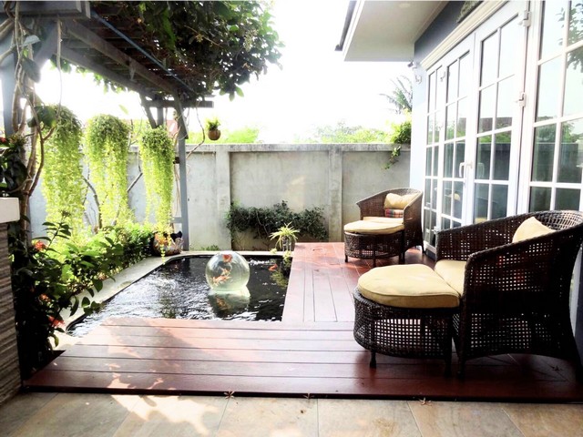 บ้านนอกโครงการ ติดถนนกาญจนาภิเษก อำเภอบางใหญ่ และ หมู่บ้านลัดดารมย์ ปิ่นเกล้า