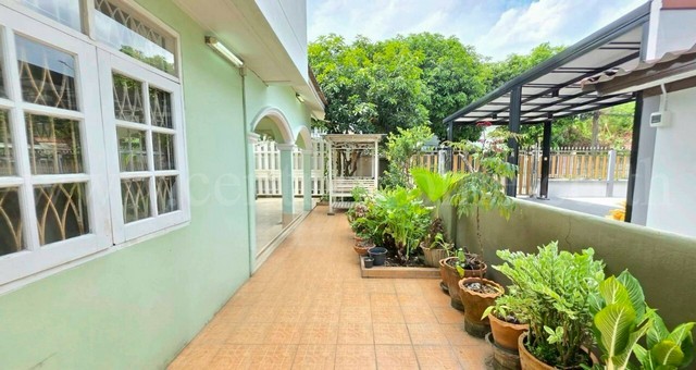 ขายด่วน บ้านเดี่ยว หมู่บ้านร่มเย็น 5 ซอยพระยาสุเรนทร์ 9 แปลงมุม