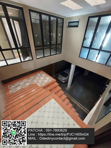 ขายอาคารพาณิชย์ 2 ชั้น ทำเลดี เดินทางสะดวก ติดถนนใหญ่พระราม 9 กรุงเทพมหานคร