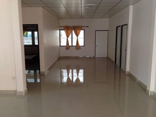 ให้เช่าบ้านเดี่ยว 1 ชั้น 71 ตร.ว. 3 ห้องนอน ย่านโชคชัย4 เขตลาดพร้าว ใกล้ MRT โชคชัย4