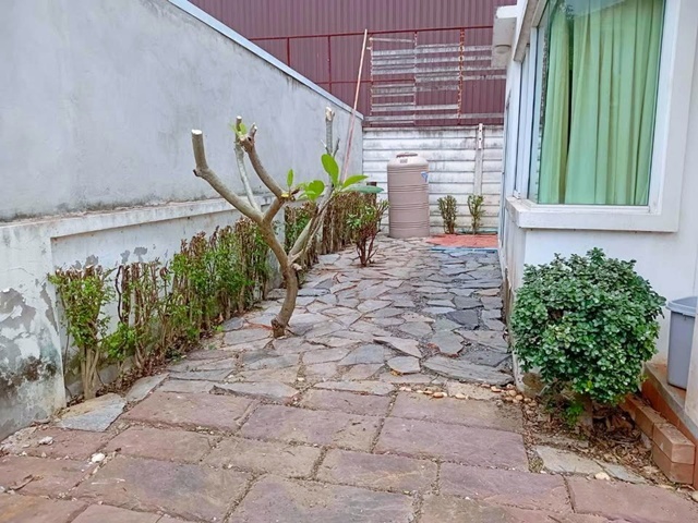 รร.สารสาสน์วิเทศไทรน้อย358 ม.บางกรวย-ไทรน้อย โลตัส ให้เช่าบ้านเดี่ยว 2 ชั้น  ปิยวรารมย์นนทบุรี 900 ม 52ตร.วา. 202ตร.ม. 3นอน  2น้ำ