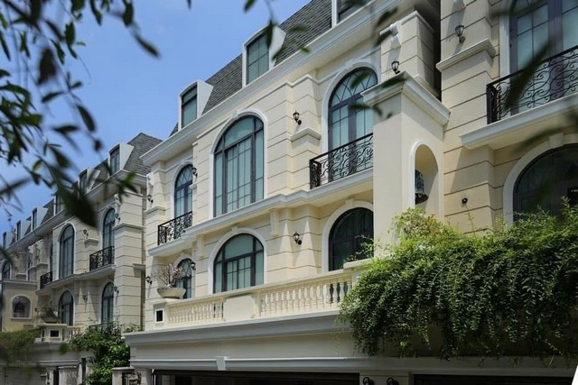LV53243 ขาย บ้านหรู ในซอยเอกมัย 22 The Boulevard Ekkamai เดอะ บูเลอวาร์ด เอกมัย พร้อมสระว่ายน้ำ