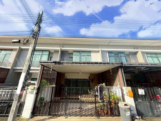 ทาวน์เฮ้าส์ พฤกษาวิลล์ วงแหวน - อ่อนนุช บ้านสวย พร้อมอยู่ ราคาดี