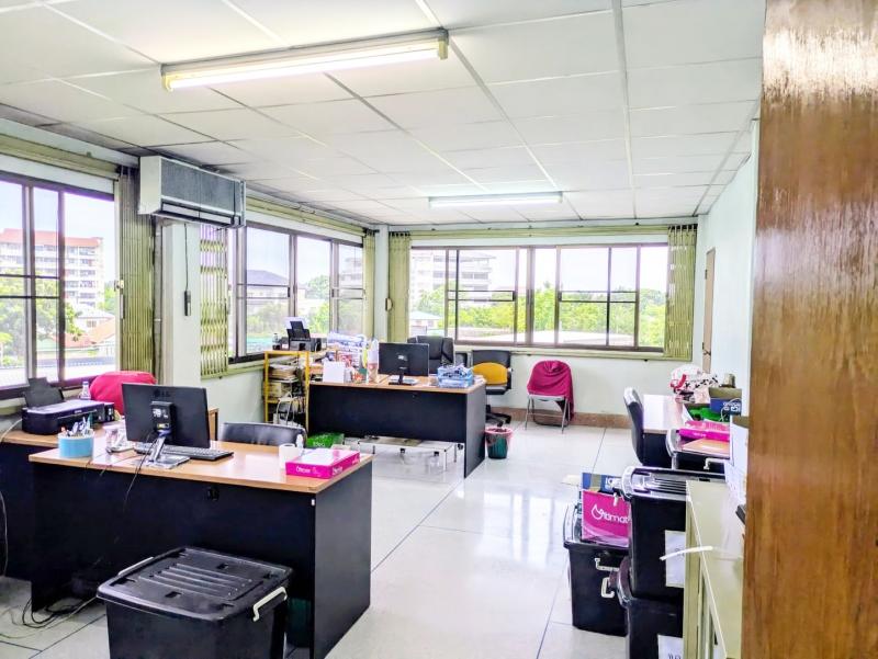 ให้เช่า อาคารพาณิชย์ 5 ชั้น 3 คูหา ใกล้ถนนพระราม 2 เหมาะทำออฟฟิศ โกดังให้เช่า