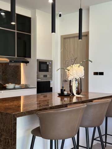 For Sales : Kathu-Patong, Luxury Pool Villa, 4 Bedrooms 4 Bathrooms