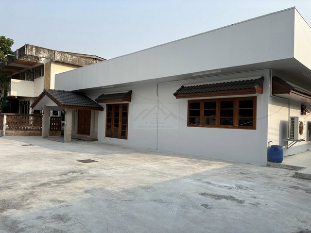 ให้เช่าอาคาร 1 ชั้น ในพื้นที่รวม 1022 ตรม. ซอยเรวดี ถนนติวานนท์ ใกล้รถไฟฟ้าสายสีม่วงสถานี กระทรวงสาธารณสุข