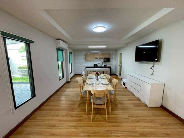 เริ่มต้นเพียง 2.95 ล้าน บ้านแฝดใหม่ 2 ชั้น #โซนสันกำแพง (เหลือเพียง 4 หลังเท่านั้น) น้ำไม่ท่วม ตกแต่งครบ พร้อมเข้าอยู่ทันที!