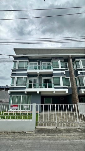 ให้เช่าทาวโฮมหลังมุม 3ชั้น  ซอย อ่อนนุช 46 – ศรีนครินทร์ 36ใกล้ MRT ศรีนครินทร์ 38 เหมาะทำโฮมออฟฟิศ หรือพักอาศัย