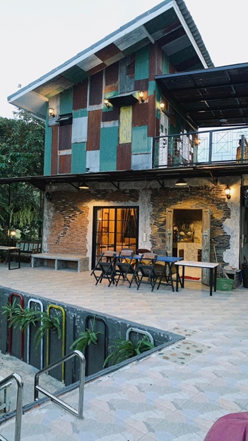 วัดญานสัมปันโน 1 กม.  3 นอน  3 น้ำ เขาใหญ่-วังน้ำเขียว  บ้านไร่อิงฟ้า  ให้เช่าบ้าน เขาใหญ่ 3 สไตล์  255 ตร.ม. 65ตร.วา.