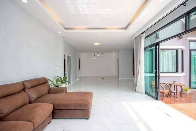 ให้เช่าบ้านเดี่ยว 2 ชั้น เนื้อที่กว้าง ตกแต่งครบ โซนสารภี