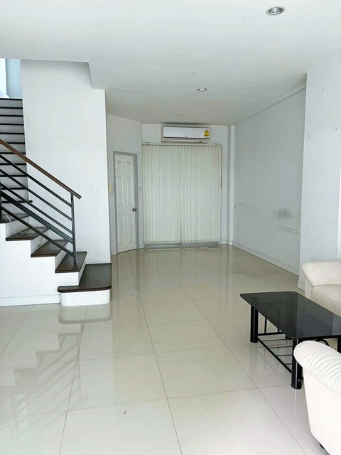 โฮมโปร ตรงข้าม เพชรเกษม 81 ให้เช่าโฮมออฟฟิศ  3ชั้น 20ตร.วา. 240 ตร.ม. เพชรเกษม 1.3 กม.  ม.ธนบุรี 1.4 กม. ติ 3 นอน  ตลาดหนองแขม 328 ม.