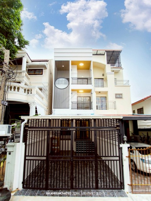 ขายทาวน์โฮม 3 ชั้น 27 ตร.ว 4 ห้องนอน ซอยเสรีไทย 17 รีโนวทใหม่ยกหลัง ใกล้นิด้า 