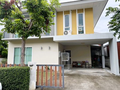 ขายบ้านเดี่ยว หมู่บ้าน มิราเคิล แกรนด์วิลล์ 59.5 ตร.ว. ทำเลดีมาก ใจกลาง บ้านฉาง ใกล้สนามบิน สนามกอล์ฟ ถนนสุขุมวิท ติดถนนบูรพาพัฒน์ 