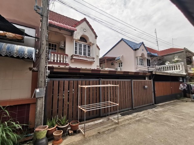 ขาย บ้านแฝด 2 ชั้น มนนที วิลล่า เมืองฉะเชิงเทรา PTT13171