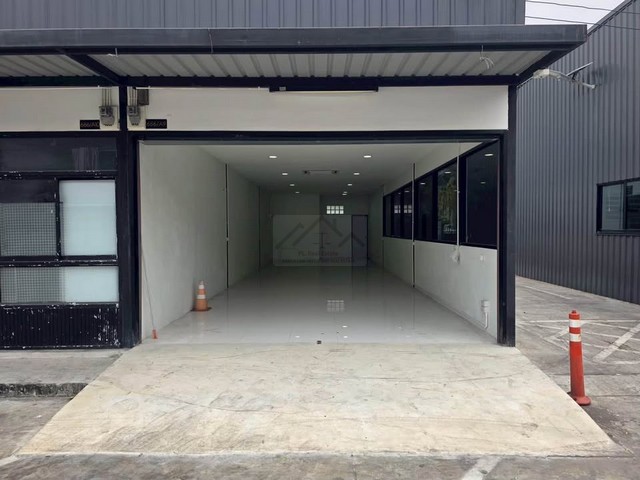 ให้เช่าโกดังพร้อมออฟฟิศ 1 ชั้น 75 ตรม. พัฒนาการ 38 ตกแต่งแล้ว พร้อมอยู่ ใกล้ทางด่วน จดทะเบียนบริษัทได้