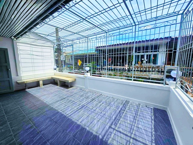 ปรับปรุงใหม่ 18ตร.วา.รัชดาภิเษก3-6ปีมีครั้ง MRTห้วยขวาง 745ม. ให้เช่าทาวน์เฮ้าส์ 2 ชั้น 145ตร.ม.  3 นอน 2 น้ำ ตประชาราษฏร์บำเพ็ญ 