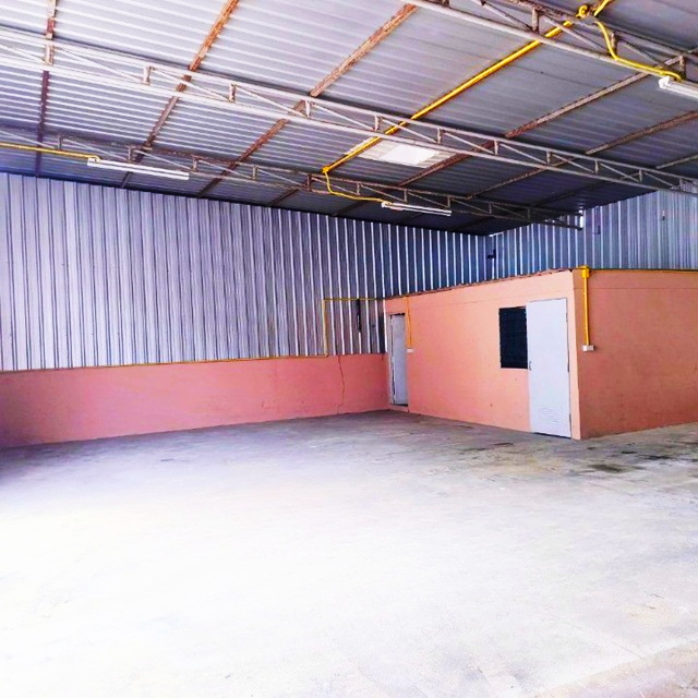 ARLบ้านทับช้าง 2.2 กม ให้เช่าโกดัง 169ตร.ม. กรุงเทพกรีฑา31-37 49ตร.วา.1 น้ำ 1 ออฟฟิศ  ใกล้มอเตอร์เวย์