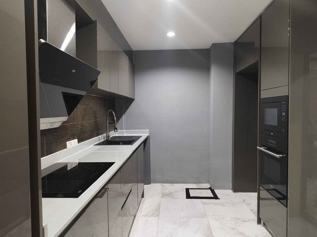 ให้เช่าทาวโฮม  ใกล้กับสถานีรถไฟฟ้า MRT ท่าพระ เพียง 650 เมตร HOME OFFICE 4 ชั้น หมู่บ้านศิขรินทร์ วิลเลจทาวน์  เพชรเกษม ซอย 10