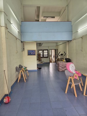 ลงทุนคุ้ม! ขายตึกแถว / อาคารพาณิชย์ 3.5 ชั้น ทำเลทอง ตรงข้ามวัดบางกระพ้อม ใกล้วัดจุฬามณี – ตลาดน้ำอัมพวา บนถนนสมุทรสงคราม-บางแพ