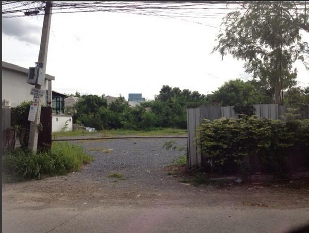 ขายที่ดินถมแล้ว 326 ตร.ว. ซอยลาดพร้าว 130 แยก 6 ปากซอยมีรถไฟฟ้า