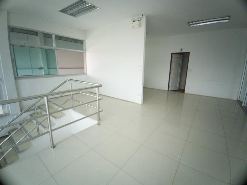 ให้เช่าอาคารโรงงาน/โกดัง/คลังสินค้า พื้นที่ใช้สอยขนาด1850 ตร.ม. สำนักงานออฟฟิศ ถนนเทพารักษ์ คลองขุด