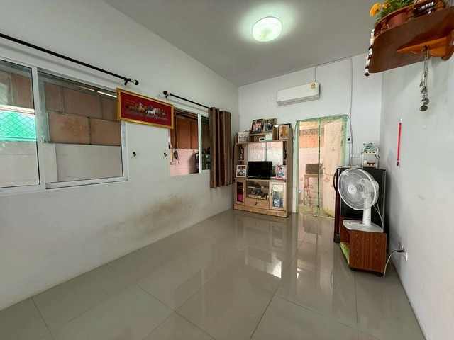 แกรนด์ ทาวน์ 2 บึง-ศรีราชา Grand Town 2 Bueng-Sriracha ทาวเฮ้าส์ 1 ชั้น