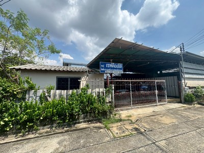 ขายด่วน บ้านเดี่ยว 2ชั้น ซอยเทศบาล 15 ถนนบางกรวย-ไทรน้อย เนื้อที่ 174 ตร.วา ขายตามสภาพ ทำเลดี เดินทางสะดวก ใกล้ MRT บางพลู สนใจติดต่อ สุเมธ 061-949-8888ขาย บ้านเดี่ยว 2ชั้น ซอยเทศบาล 15 ถนนบางกรวย-ไทรน้อยที่ตั้งบ้าน :: ซอยเทศบาล 15 ตำบลโสนลอย อำเภอบางบัวทอง จ.นนทบุรี 11110พิกัดบ้าน ::  https://maps.app.goo.gl/ymu7pUGxdcAvvWUL8รายละเอียดทรัพย์-เนื้อที่ดินขนาด 174 ตารางวา-บ้านเดี่ยว 2 ชั้น / 3 ห้องนอน 2 ห้องน้ำ-ขายตามส