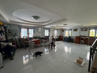 ขายด่วน บ้านเดี่ยว 2ชั้น ซอยเทศบาล 15 ถนนบางกรวย-ไทรน้อย เนื้อที่ 174 ตร.วา ขายตามสภาพ ทำเลดี เดินทางสะดวก ใกล้ MRT บางพลู