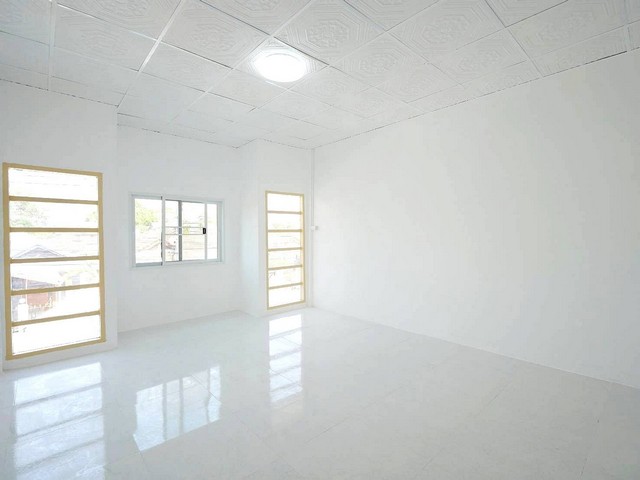 บ้านมินิมอล 2 ชั้น หมู่บ้านเดอะริช ใกล้สี่แยกพีเอ็มวาย ผ่อน 6000