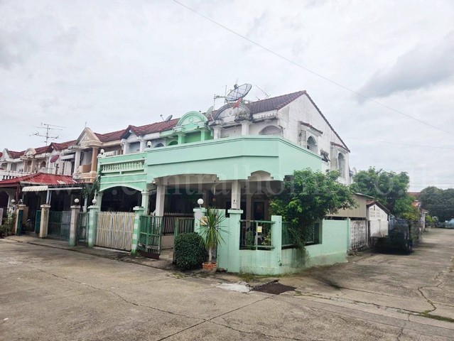 ลดราคา ทาวน์เฮ้าส์ นันทนาการ์เด้น 2 ท่าอิฐ - รัตนาธิเบศร์ หลังมุม