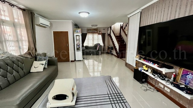 ลดราคา บ้านเดี่ยว ชั้นเดียว ซอยกำนันเหยิน สายเนตรงาม - ปทุมธานี หลังมุม