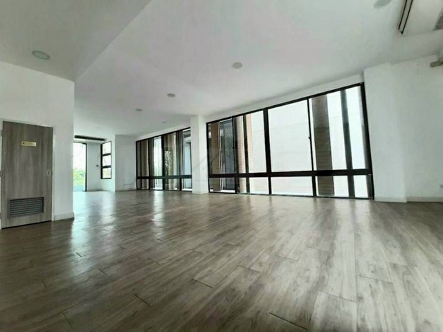 ขายโฮมออฟฟิศ 4 ชั้น 550 ตรม. Nirvana @WORK ลาดพร้าว-เกษตรนวมินทร์ ทำเลติดถนนใหญ่ ใกล้โรงเรียนเลิศหล้า