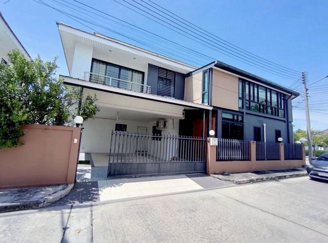 TEL:088-559 5199 คุณเอLine:https://line.me/ti/p/C0eGe0whLXบ้านเดี่ยวหลังใหญ่ ใจกลางเมืองชลบุรี โครงการ ภัทราพร 2 ชลบุรีทำเลทอง : เชิงสะพาน เลียบชายทะเลชลบุรีเพียงกระเป๋าใบเดียว เข้าอยู่ได้เลย!ราคาพิเศษเพียง 6.99 ล้านบาทพร้อมออกค่าดำเนินการให้ทั้งหมดเนื้อที่ดิน 60.9 ตร.วาพื้นที่ใช้สอยกว่า 305 ตร.ม.4 ห้องนอน 3 ห้องน้ำห้องโถงใหญ่ห้องครัวเบา + ครัวหนัก แยกเป็นสัดส่วนห้องพระ‍ห้องแม่บ้าน (แยกส่วนตัว)- B