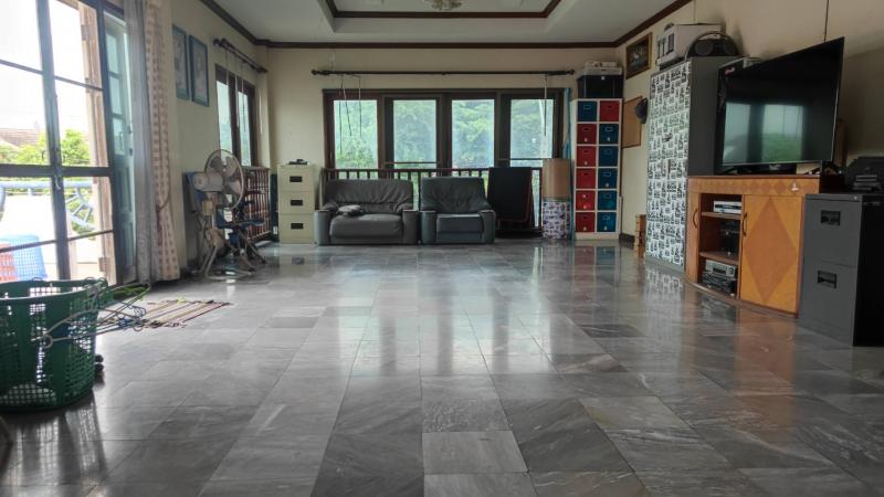 Home Office 3 ชั้น 600 ตารางเมตร จอดรถรอบบ้าน 15 คัน ขาย 11 ล้าน พหลโยธิน54 บางเขน กรุงเทพฯ