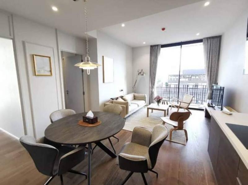 ให้เช่าคอนโดหรู Muniq Langsuan ใกล้รถไฟฟ้า BTS เดินทางสะดวก