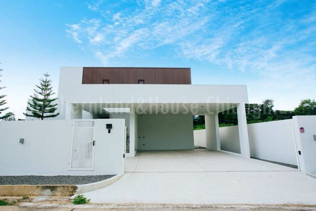 สวยสุดๆ ขาย 15 ล้าน /ให้เช่า 90,000 บาท/เดือน 100 ตรว. #แม่ริม #บ้านสร้างใหม่ 2 ชั้น #วิวภูเขาสวย #ตกแต่งครบ อนุญาตให้ทำ #Airbnb ได้ค่ะ