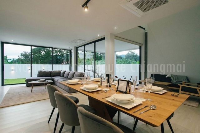 สวยสุดๆ ขาย 15 ล้าน /ให้เช่า 90,000 บาท/เดือน 100 ตรว. #แม่ริม #บ้านสร้างใหม่ 2 ชั้น #วิวภูเขาสวย #ตกแต่งครบ อนุญาตให้ทำ #Airbnb ได้ค่ะ